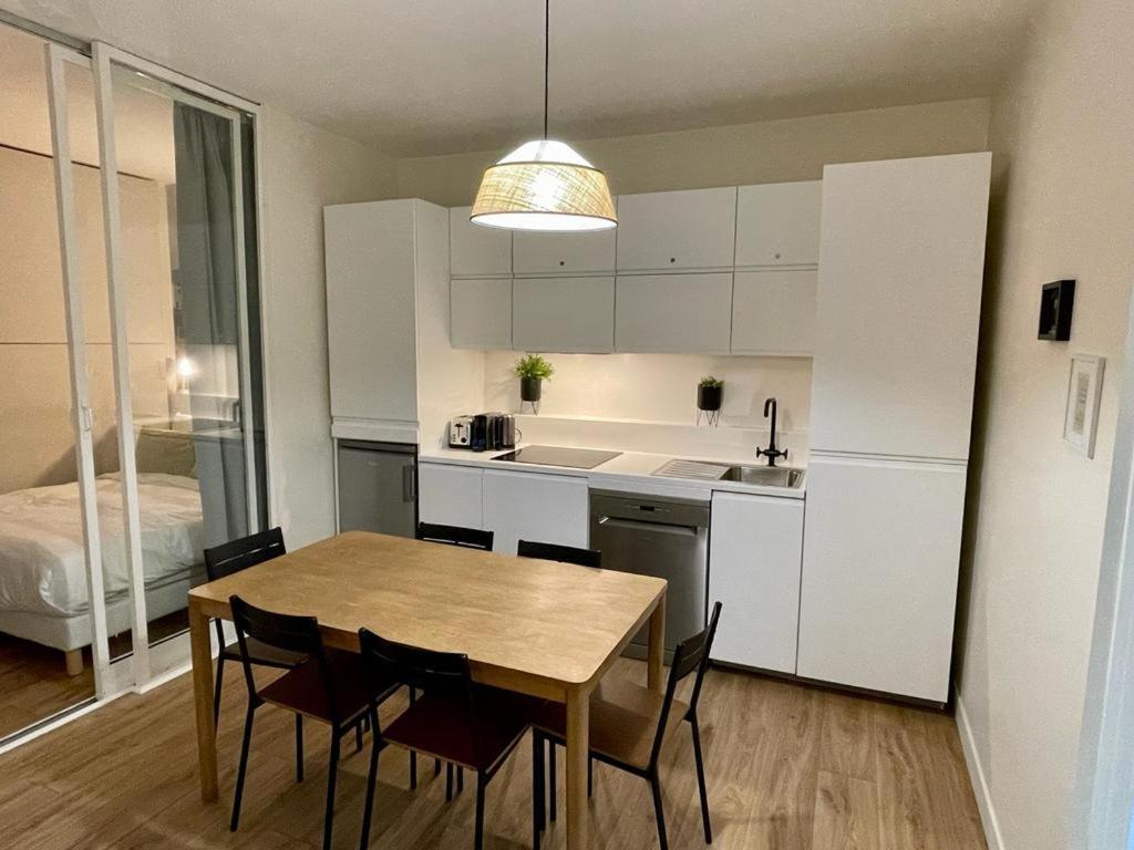 St Germain Beauvoir Chicsuites Paris Bagian luar foto